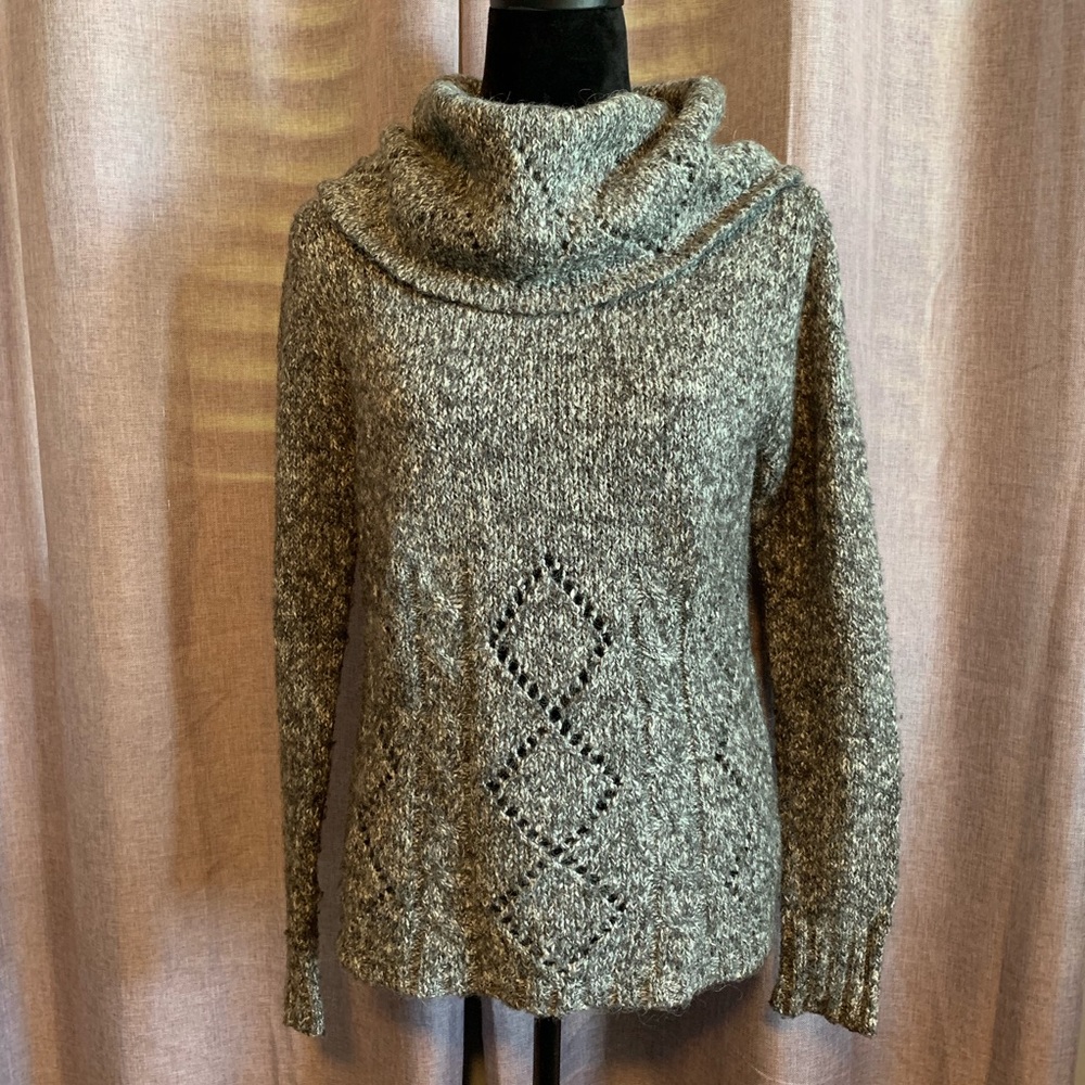 Nado cowl neck gray sweater